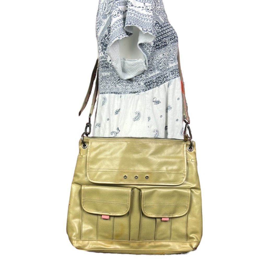 Preloved III Parcel Crossbody